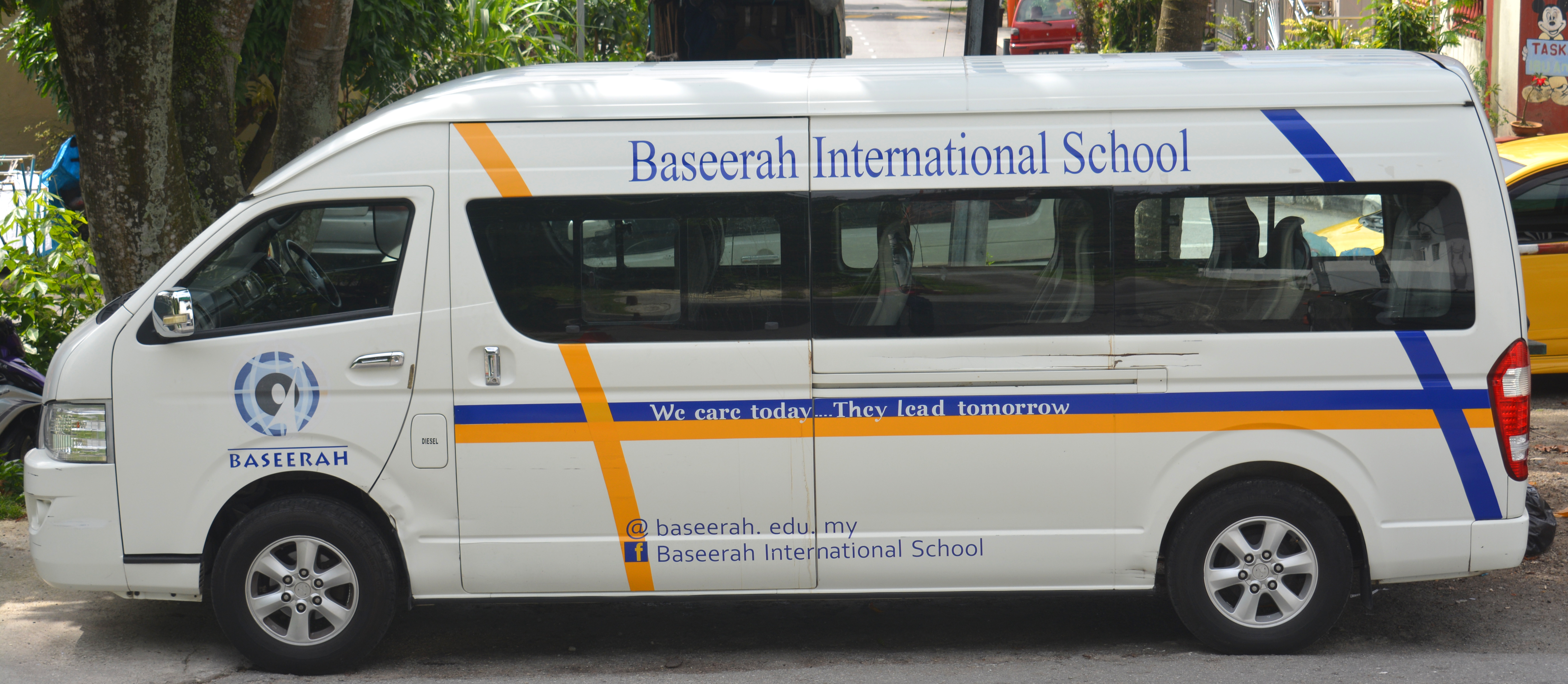 BASEERAH SCHOOL-BUS
